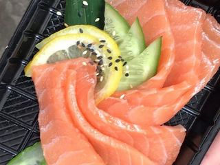 Сашимі лосось (0,100g)