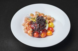 Ensalada Roja En Texturas Con Burrata