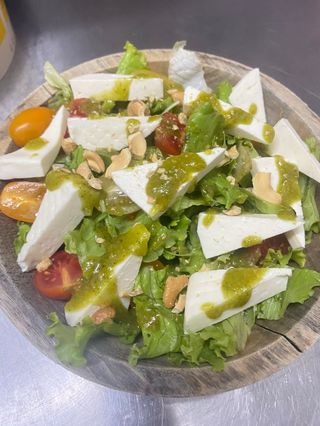 Salada de Caprese Brazuca