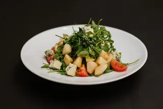 Kruška salata
