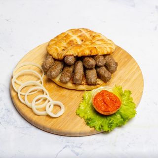 Ćevapi u lepinji - velika porcija