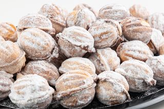 Nuci cu gem de fructe - produs de post