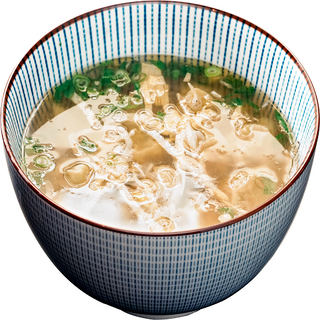28. Sopa de Wonton 