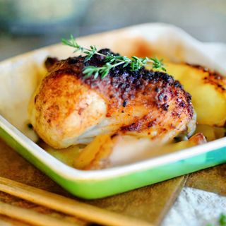 Пилешко бутче с гарнитура(300г)