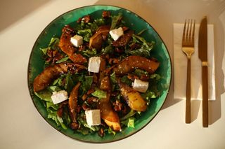 შემწვარი მსხლის სალათი