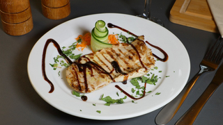 Piept de pui la gratar