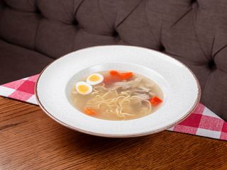 Бульйон з куркою та овочами (300г)