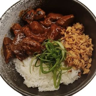 Red gyukotsu rice