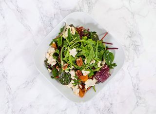 Салата меден сезон