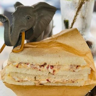 S. Atún, Pimiento y Huevo