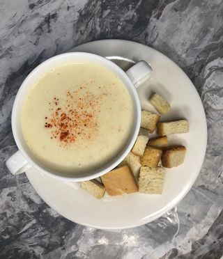 Сырный суп с крутонами