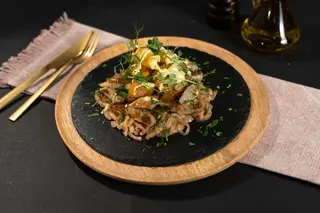 Tigaie cu carnati weisswurst