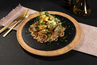 Tigaie cu carnati weisswurst