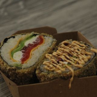 Суші Бургер з лососем та тунцем