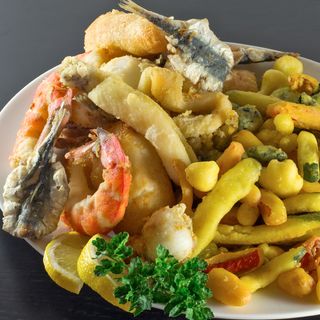 Frittura di pesce con contorno Royal