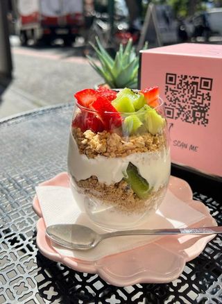 Iogurte, Granola e Fruta