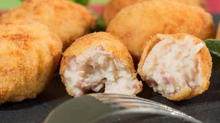 Crocchette di patate con prosciutto e mozzarella