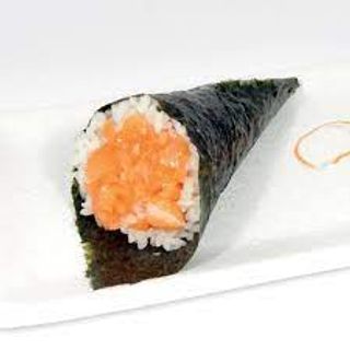 82. Temaki spicy salmon