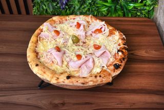 Pizza Vesuvio