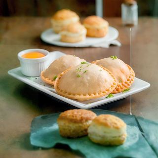 Pastelito De Carne Mechada