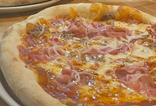 Pizza Tonno E Cipolle