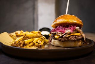 Combo panino Pino + patatine & bibita