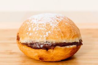 Gogoașă cu ciocolată