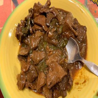 64. Ternera con salsa picante