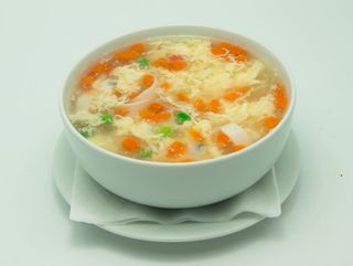 Supa cu fructe de mare & ou