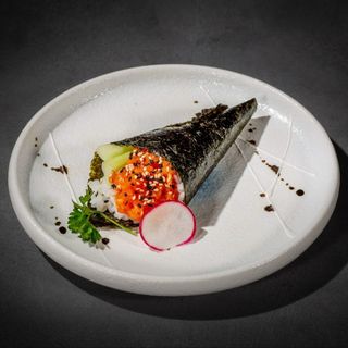 141. Temaki spicy sake
