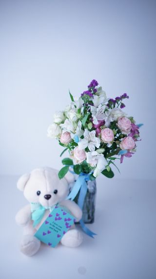 2 + 1 Bouquet vase and Teddy
