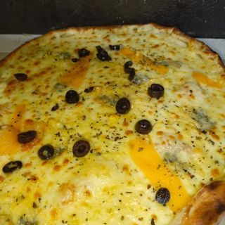 Pizza 4 Formage Double Pâte