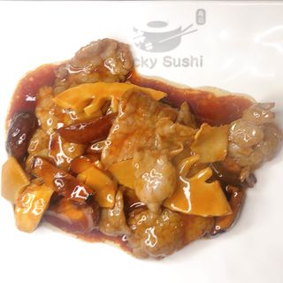 82. Manzo con bambù e funghi