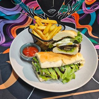 სენდვჩი ლორით