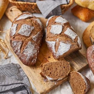 ჯანსაღ საფუარზე დამზადებული რუხი პური ( 450 გრ )