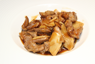 Manzo funghi e bambù