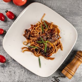 Удон с говядиной