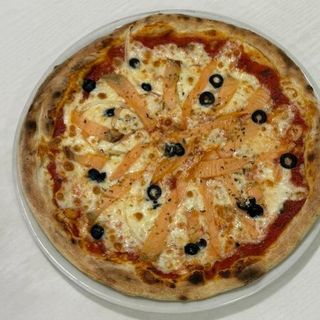 Pizza Con Salmone (30 Cm.)