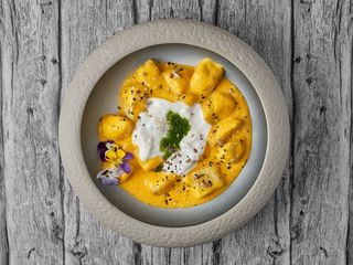 Ньокі в гарбузовому соусі зі страчетелою (280g)