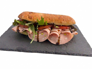 Сандвич чабата Мортадела