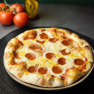 Pizza de chorizo y queso (33 cm.)