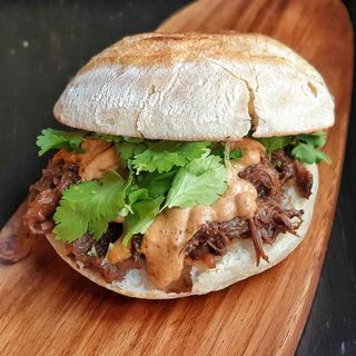 Mollete De Ternera Con Parmesano