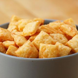 Cheese crackers 200g