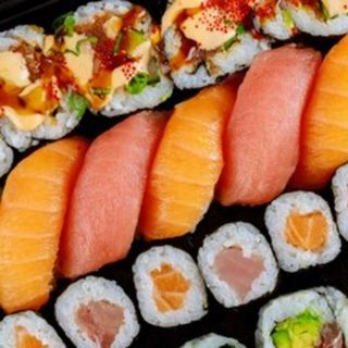 Salmon & Tuna rolls -24 pcs 