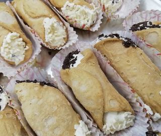 Cannolo stracciatella