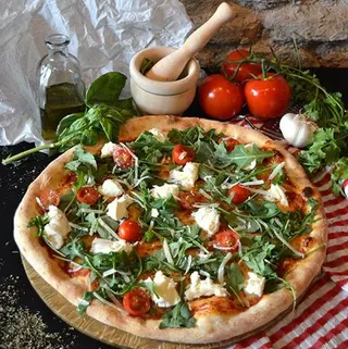 Pizza Caprese Mediana (35 cm.)