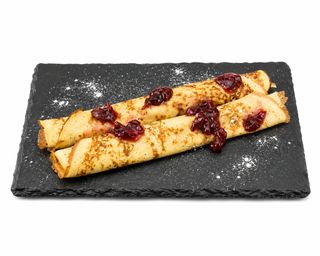 Clatite cu dulceata visine