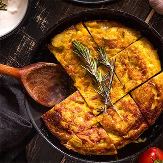 Tortilla De Patatas Con Gulas Y Langostinos para 5-6 personas