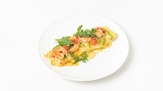 Омлет с креветкой и авокадо