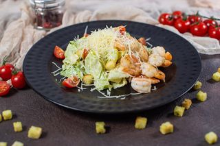 Салат "Цезарь" с креветками